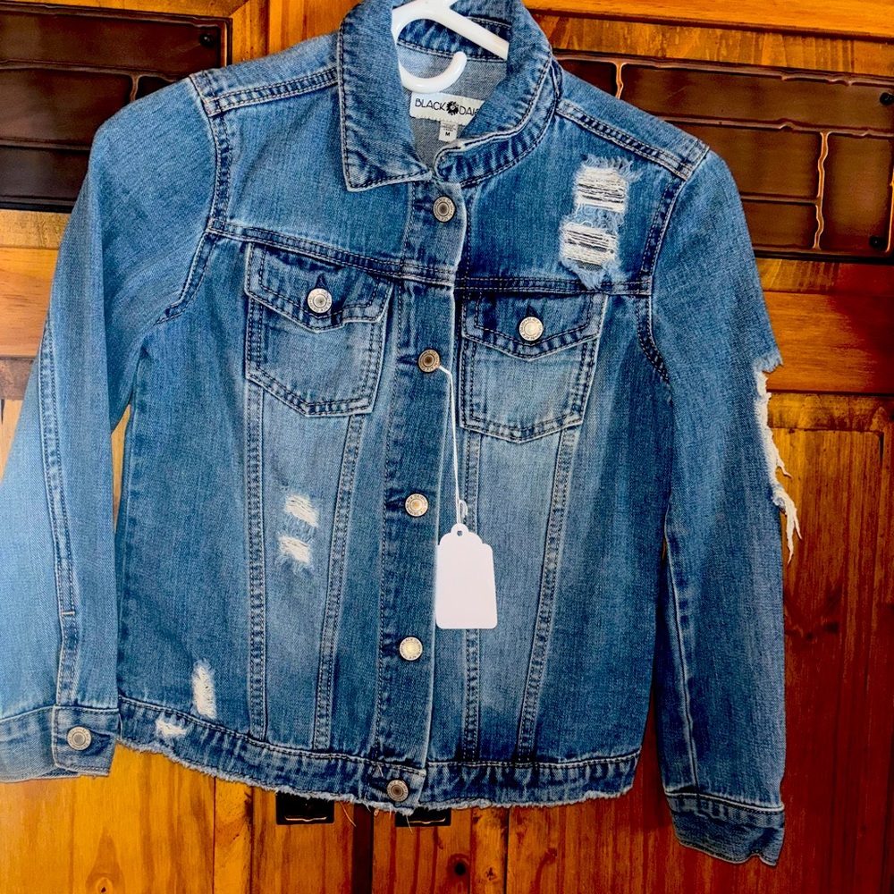 Jean Jacket Distressed and soft Jean.
